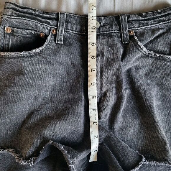 Abercrombie & Fitch The 90s Relaxed Cutoff Short High Rise Black Denim Size 27 - Picture 5 of 7